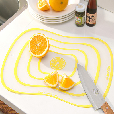 厨房小用品 创意塑料切水果板分类砧板 便捷可挂薄型迷你小切菜板