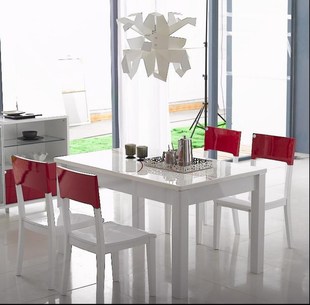 现代简约实木餐桌椅 小中型家庭餐桌椅  厂家直销特惠餐桌椅