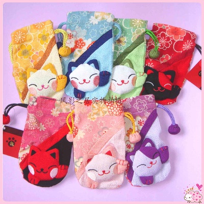 【8件包邮】日本招喜屋 和风小物--绢布刺绣招财猫斜拼手机袋