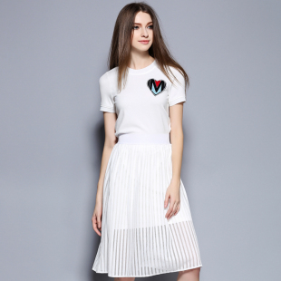 15029欧美夏季新品心形刺绣白T恤+条纹大摆裙两件套连衣裙