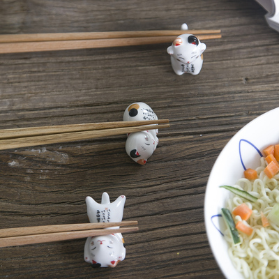 摩登主妇 创意陶瓷可爱小猫筷托 卡通筷子架日式筷托筷枕筷架
