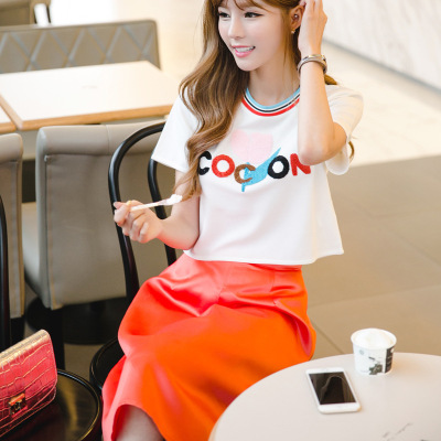 2016夏季新品韩版短袖圆领立体上衣+纯色中长裙两件套