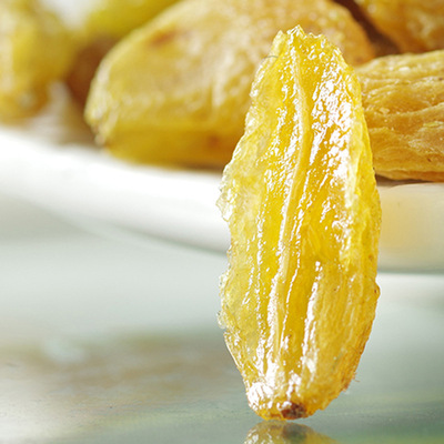 新疆特产零食干果特级树上黄原味无核白葡萄干500g 无籽特价包邮