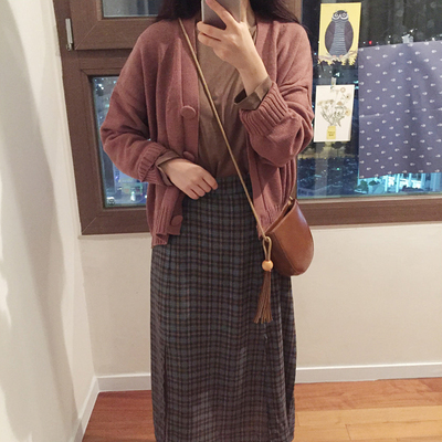 NSZJ 秋季女装韩版学院风纯色个性大纽扣简约风短款针织衫小毛衣
