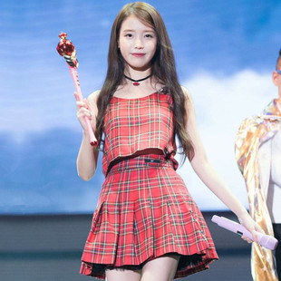 2016韩国明星李智恩同款学院风红色格子吊带衬衫半身裙套装两件套