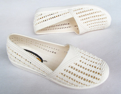 夏季花朵凉鞋塑料女白色护士鞋平跟洞洞柔软舒适孕妇妈妈鞋小码鞋