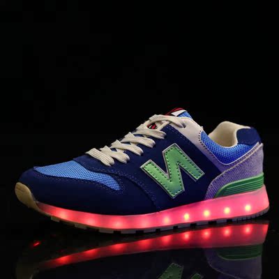 夏男女专业休闲跑鞋LED发光鞋荧光鞋USB充电灯鞋透气舒适帆布面鞋