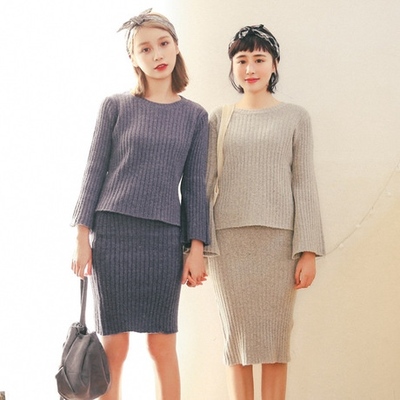 2016春秋季新款 韩版羊绒坑条~喇叭袖套头~针织两件套装