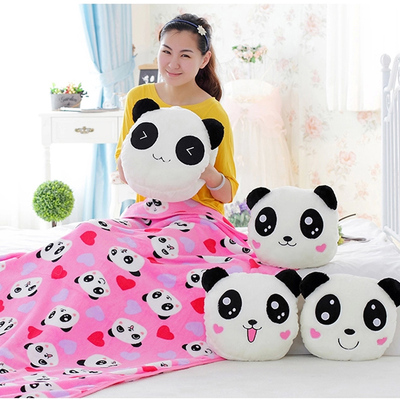 熊猫插手暖手宝抱枕被子两用珊瑚绒午睡毯子三合一空调被靠垫手捂