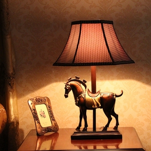 床头台灯卧室古铜色尊贵复古客厅书房宝马新款树脂雕刻欧式吉祥物