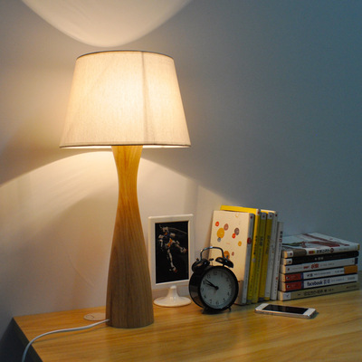 简约现代原色实木卧室装饰小台灯个性创意温馨布艺可调光床头灯