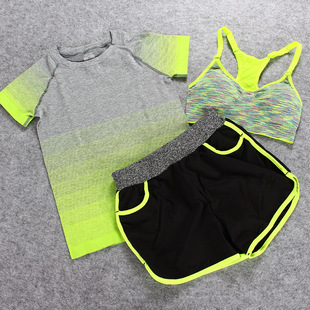 夏季运动健身套装女跑步瑜伽服三件套户外排汗速干衣短裤短袖套装