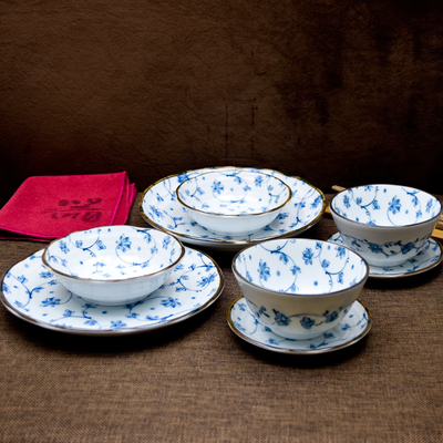 日本进口釉下彩陶瓷餐具唐草花纹创意餐盘菜盘鱼盘碟茶渍碗饭碗