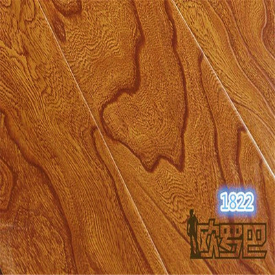 德仕世家欧罗巴系列真木纹有凹凸感防潮耐磨地暖地热强化复合地板