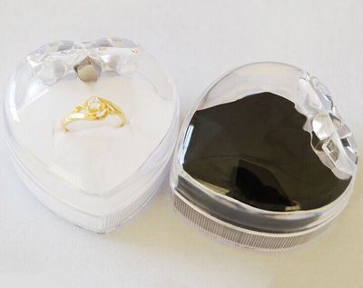 个性透明水晶桃心盒戒指耳钉盒 亚克力饰品盒 首饰礼物塑料包装盒