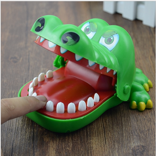 包邮 会咬手指的大嘴巴鳄鱼拔牙玩具咬手鲨鱼拔牙亲子儿童玩具