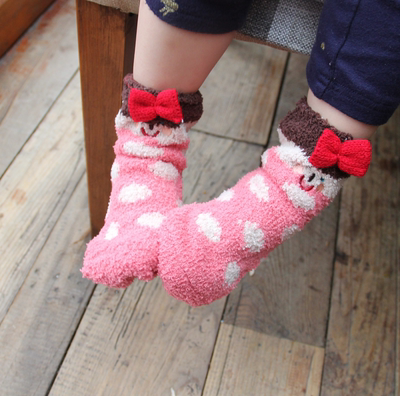 新款冬季日系儿童袜可爱卡通珊瑚绒中筒袜宝宝地板袜居家袜礼盒袜