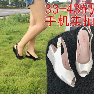 2016夏季新款鱼嘴女凉鞋坡跟韩版中跟黑色大码女鞋41-43 显瘦40秋